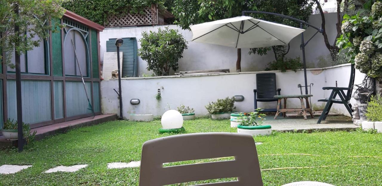 Il Giardino Di Lucy Bed & Breakfast Pozzuoli Exterior photo